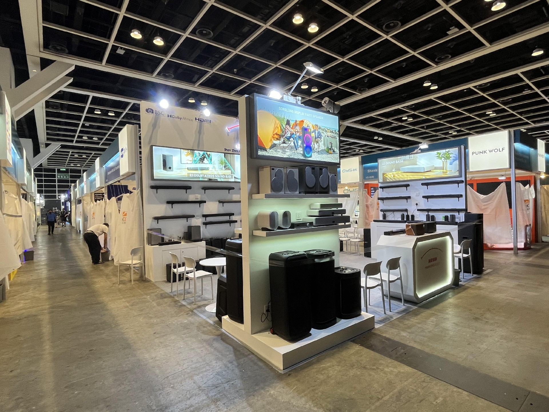 如何設計搭建獨具匠心的展臺